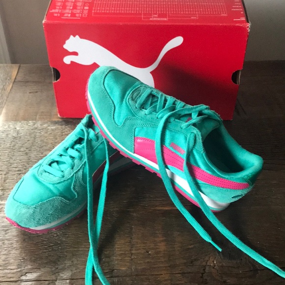 Puma Shoes - PumaST Runner sneakers green/pink